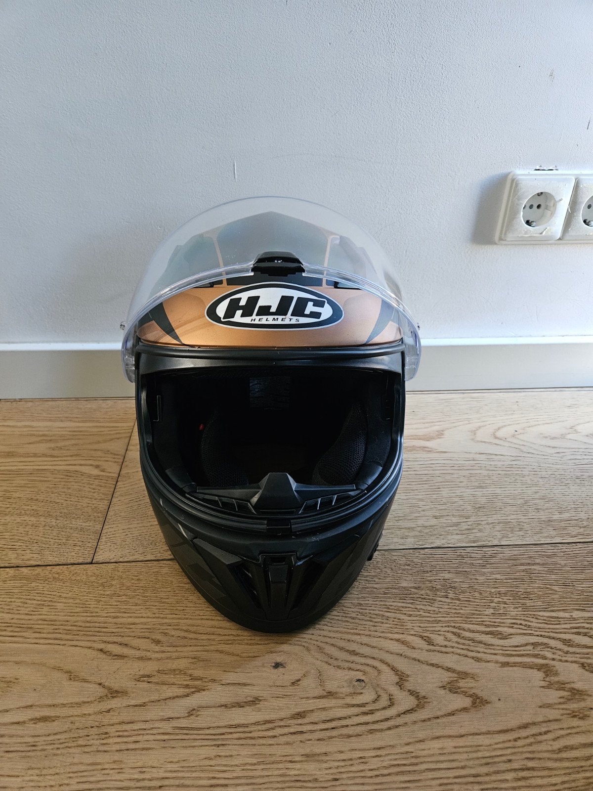 HJC i70 Motorhelm maat XS/S (1 jaar gebruikt), Motoren, Ophalen, XS, HJC, Integraalhelm