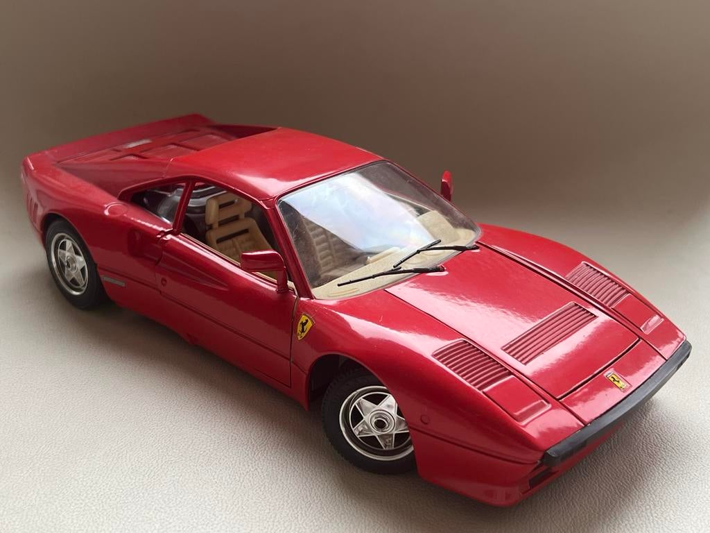 Bburago Ferrari 288 GTO (1984), Ophalen, Zo goed als nieuw, Auto, Bburago