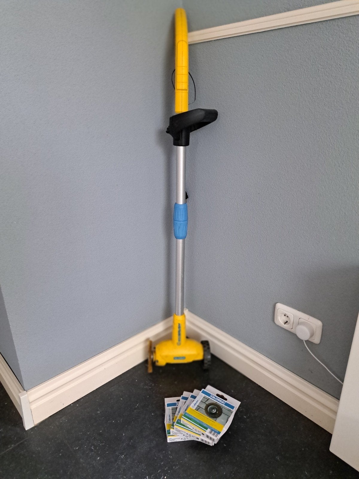 Gloria WeedBrush Onkruidborstel met 4 extra borstels, Ophalen, Gebruikt, Elektrisch, Gloria