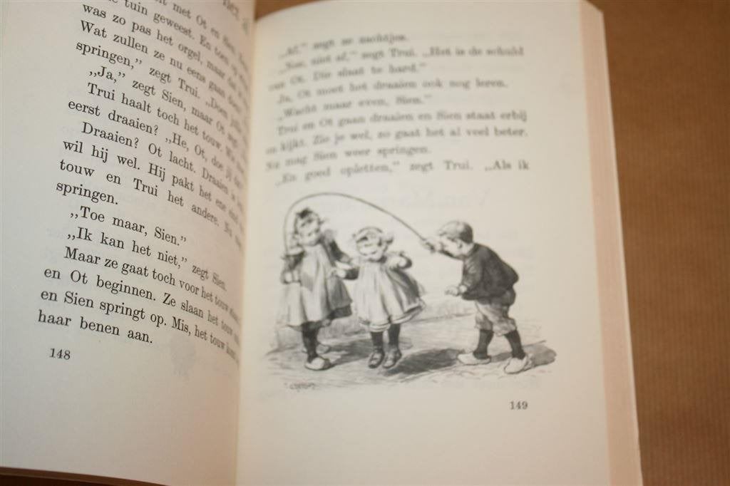 Het boek van Ot en Sien. Uitgave Weegschaal., Ophalen of Verzenden, Gelezen