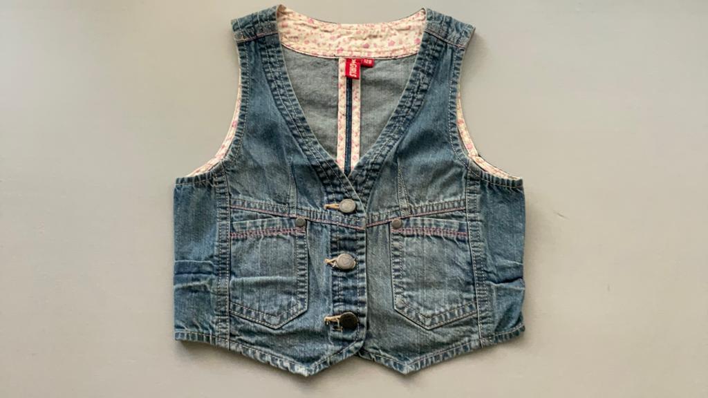 Spijker jeans gilet maat 128, Kinderen en Baby's, Ophalen of Verzenden, Zo goed als nieuw, Meisje, Shirt of Longsleeve