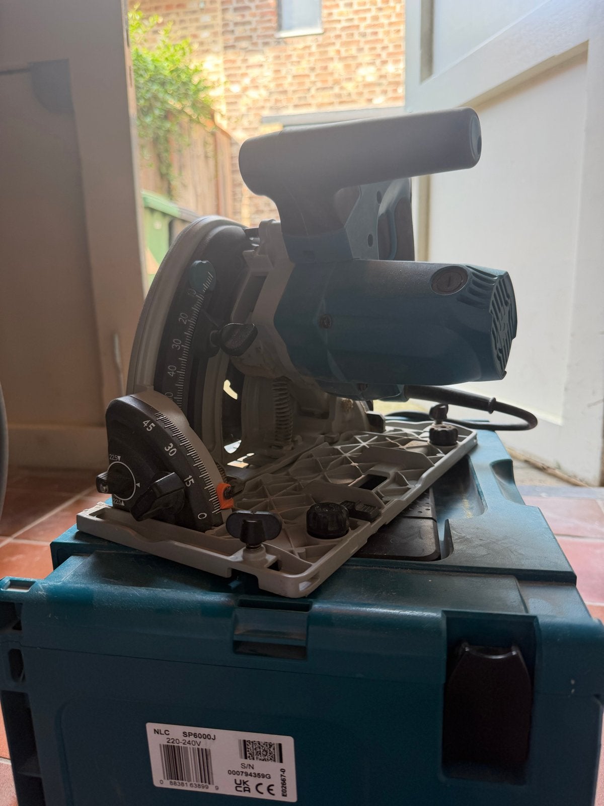Makita SP6000J invalzaag met zaagblad, Doe-het-zelf en Verbouw, Invalzaag, 70 mm of meer, Ophalen of Verzenden, Zo goed als nieuw
