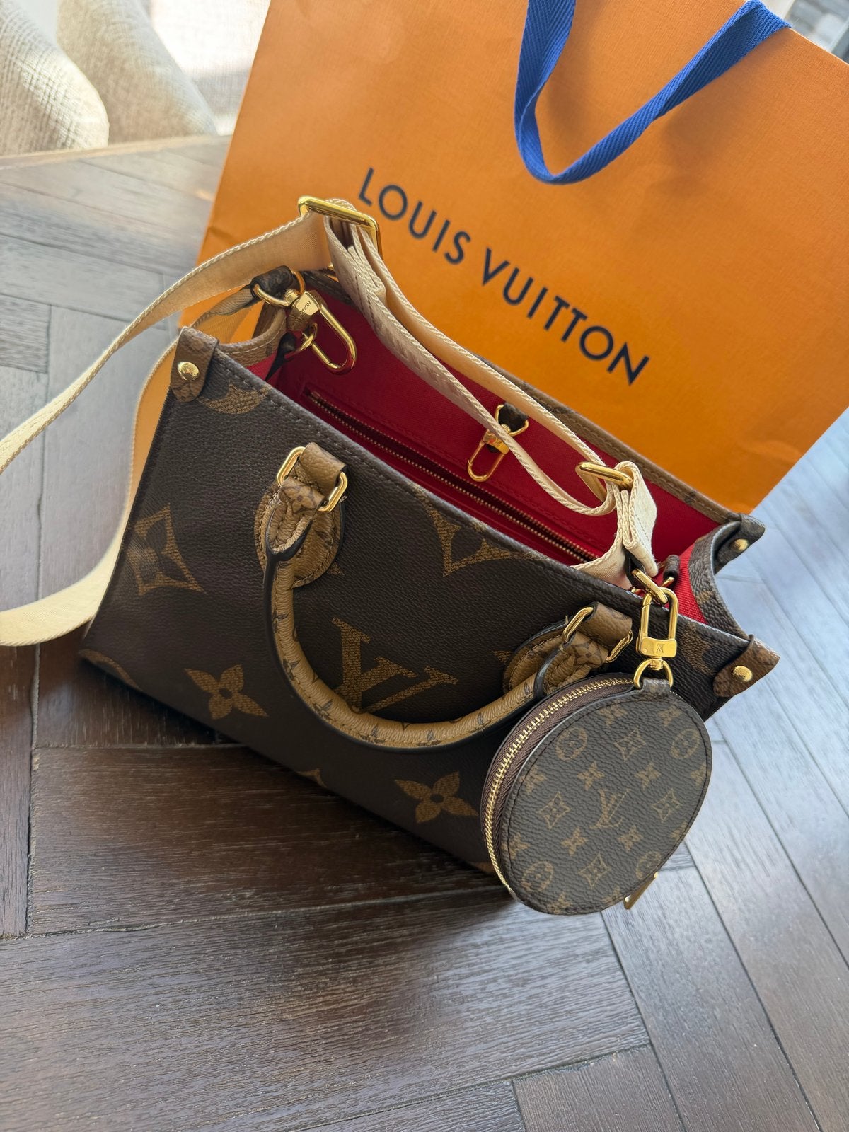 Louis Vuitton OnTheGo PM Monogram Reverse Handtas, Ophalen, Zo goed als nieuw, Bruin, Handtas
