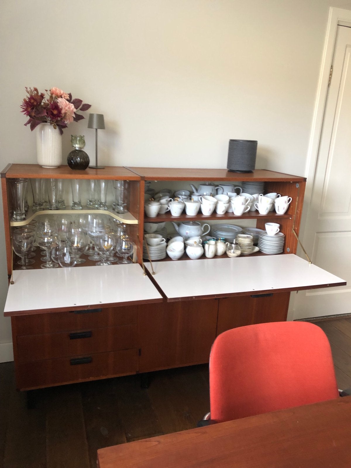 Foto 4 van Dressoir servieskast Pastoe  Cees Braakman made to measure