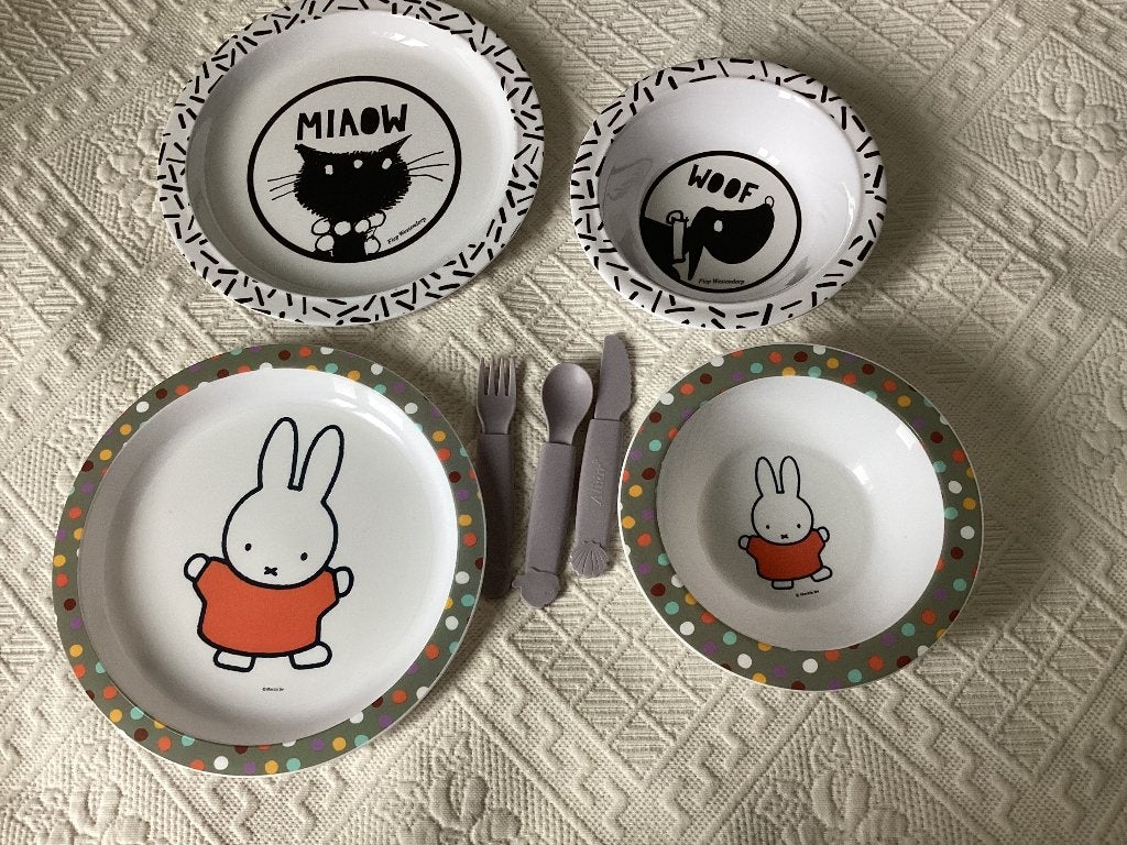 Kinder bordjes en schaaltjes  kunststof, Ophalen, Nieuw