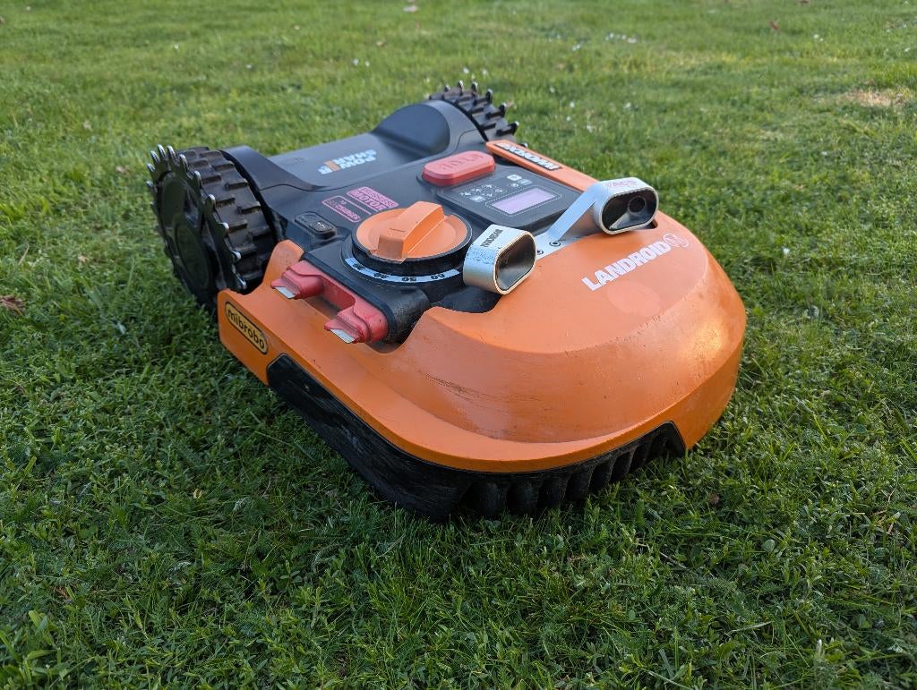 Worx Landroid WR143E M1000 grasmaaier robotmaaier, Tuin en Terras, Robotmaaiers, Ophalen, Gebruikt, Worx, Bestuurbaar via app
