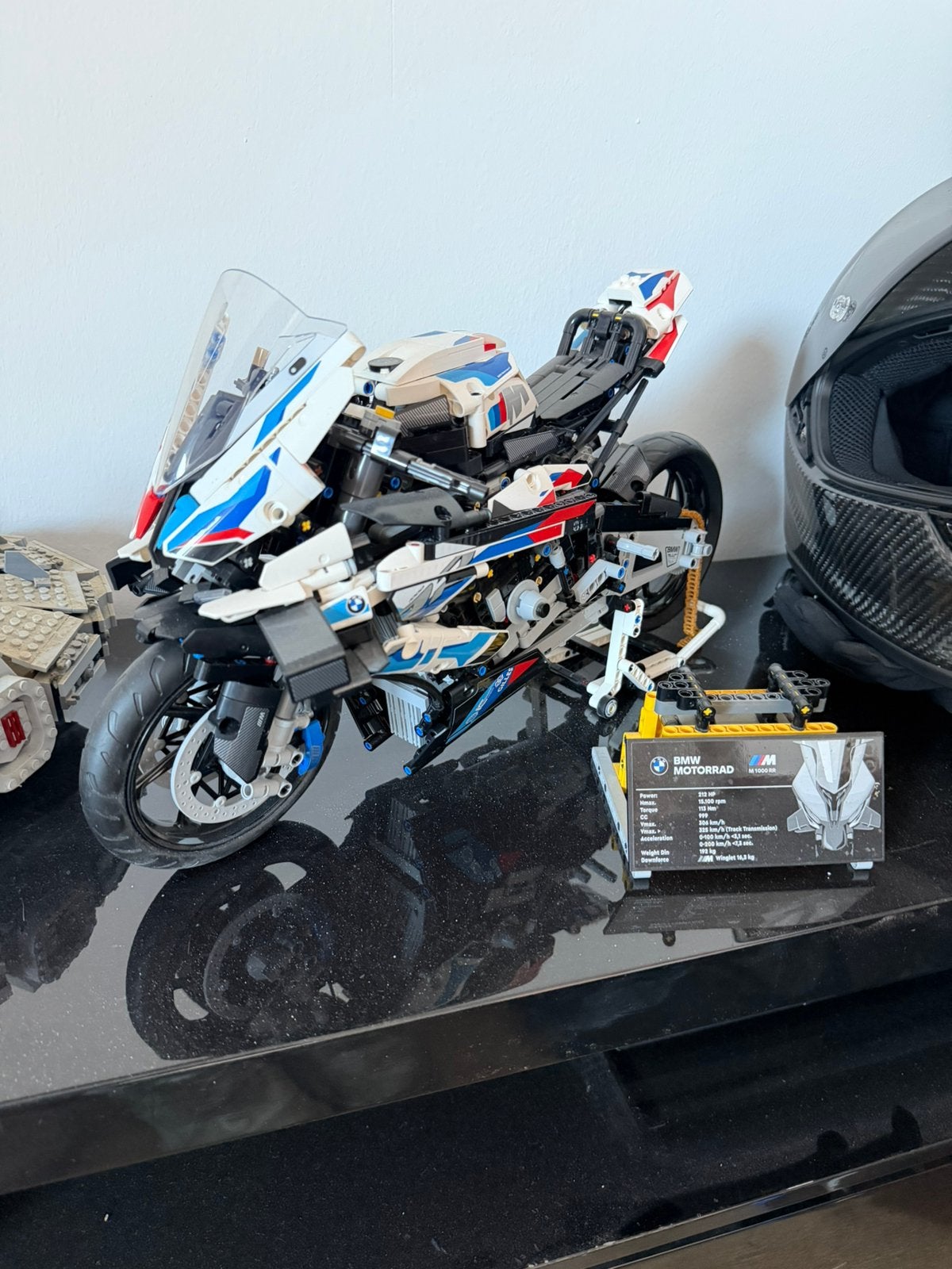 Lego BMW S100RR, Ophalen