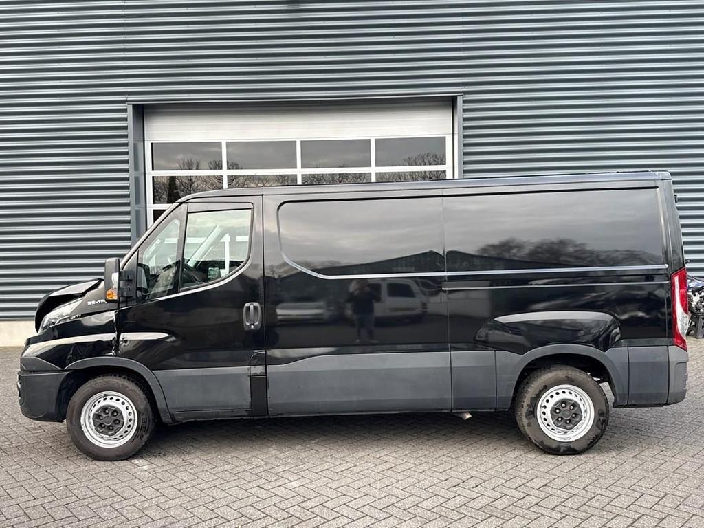 Iveco Daily 35S13V 2.3 352 L2H1, cruise control, airco, Auto's, 127 pk, Euro 5, Achterwielaandrijving, Gebruikt