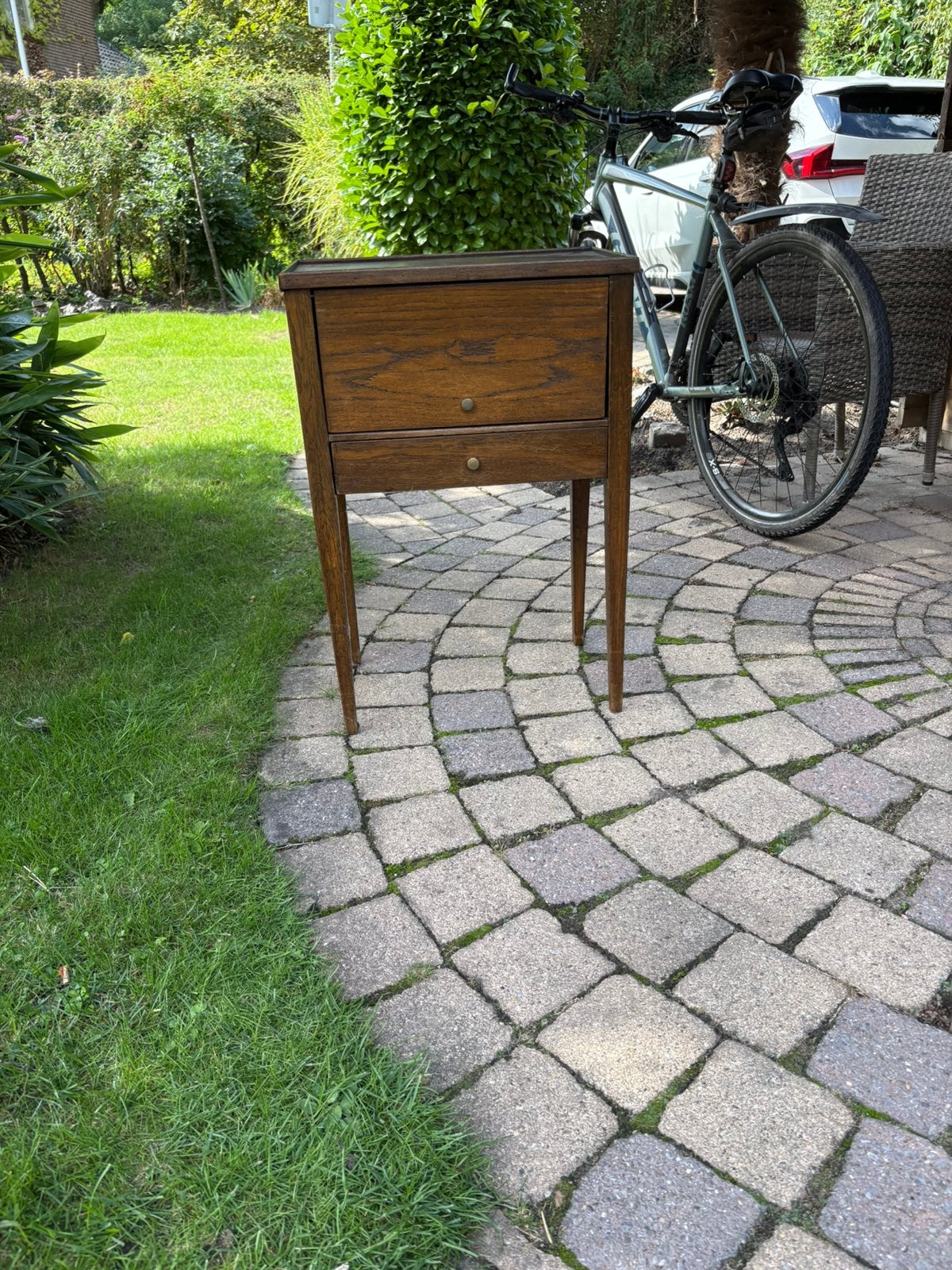Antiek kastje, Ophalen