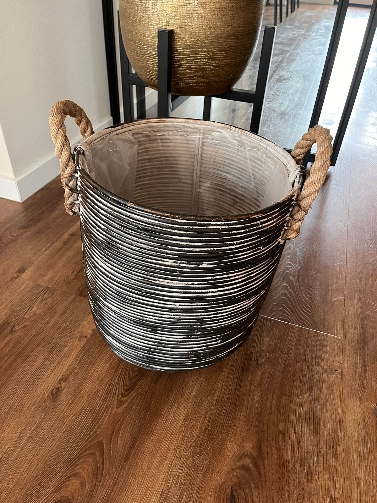 Van der Leeden opbergmand zwart D 35 H 40 cm, Ophalen, Overige materialen, Met handvatten, Gebruikt