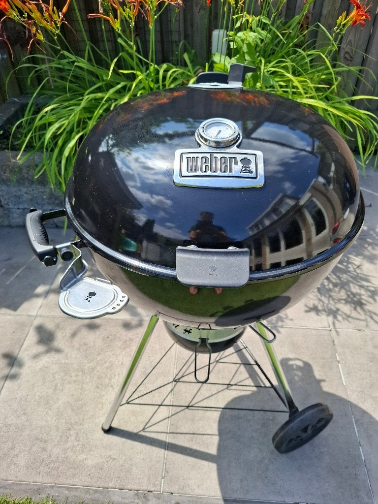 Weber Master Touch GBS Premium E-5770 met accessoires, Tuin en Terras, Houtskoolbarbecues, Ophalen, Zo goed als nieuw, Weber touch 57 cm