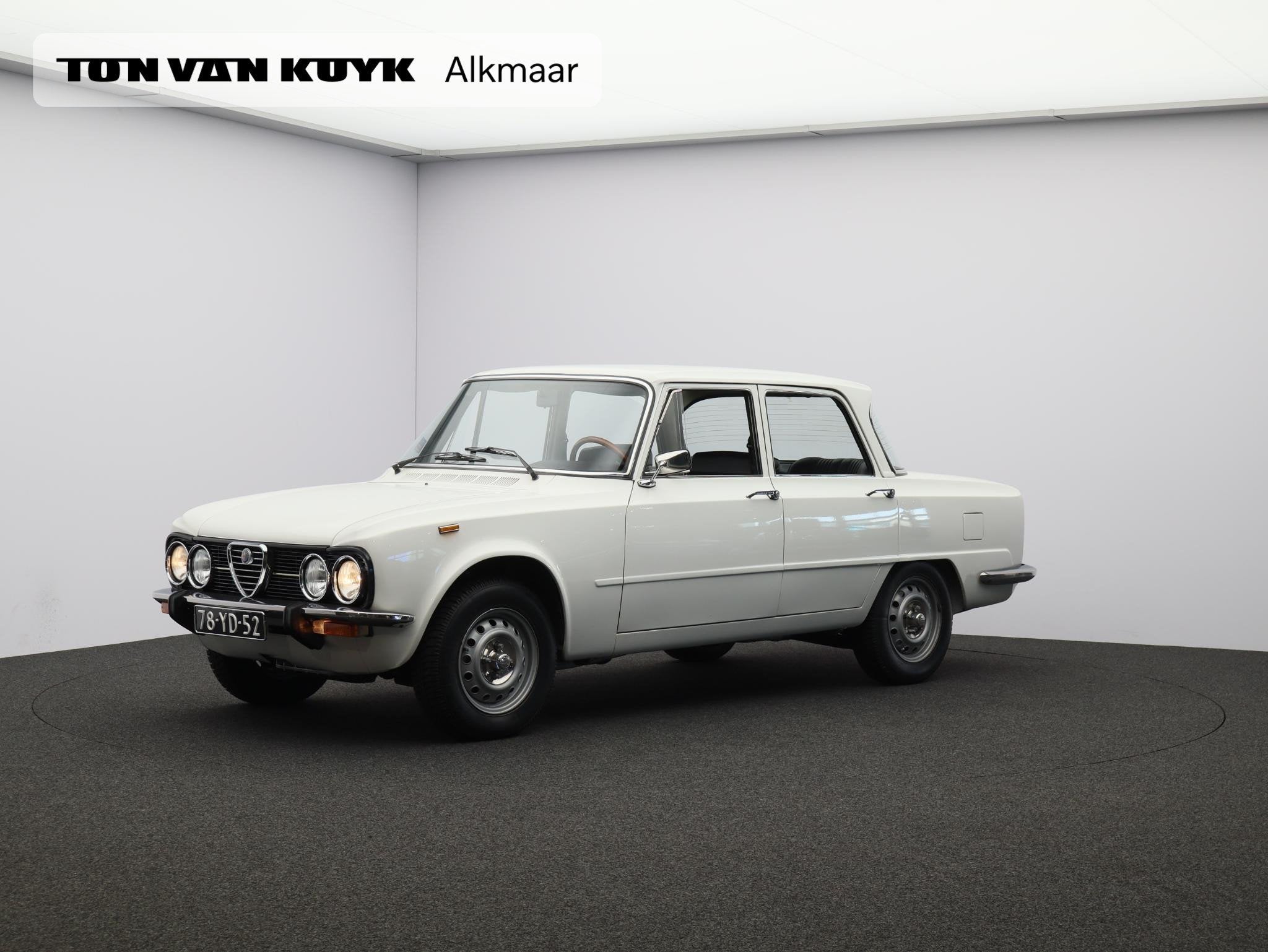Alfa romeo Giulia super nuova 1300, Auto's, Oldtimers, Stof, Zwart, Wit, Bedrijf