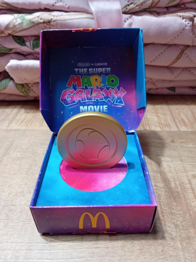 Super Mario Galaxy munt van MC Donalds/ Yoshi ei, Ophalen of Verzenden, Jongen of Meisje
