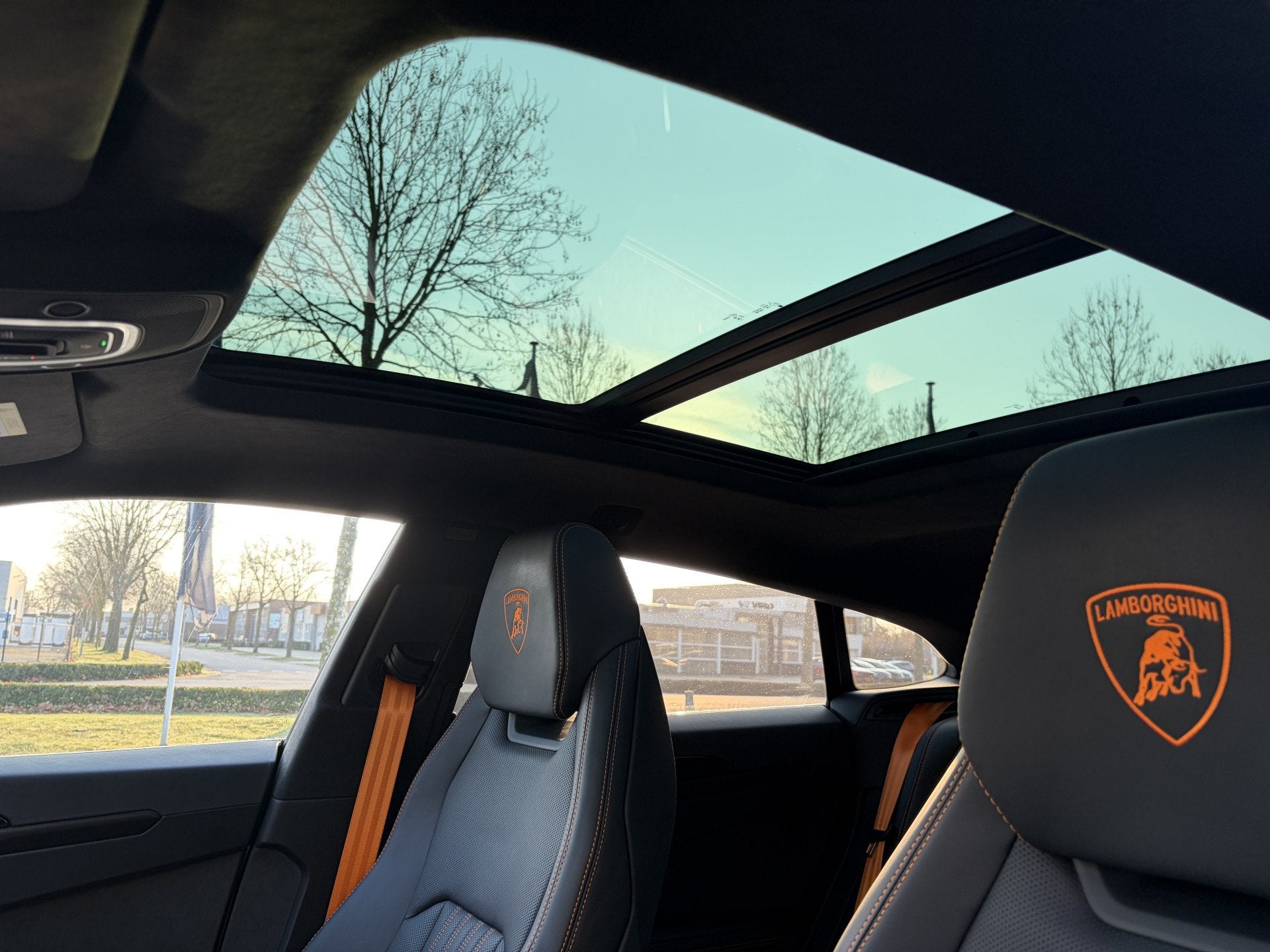 Lamborghini Urus 4.0 V8 Hybrid SE 800pk Special Paint 23inch, Auto's, Automaat, Urus, Gebruikt, Vierwielaandrijving
