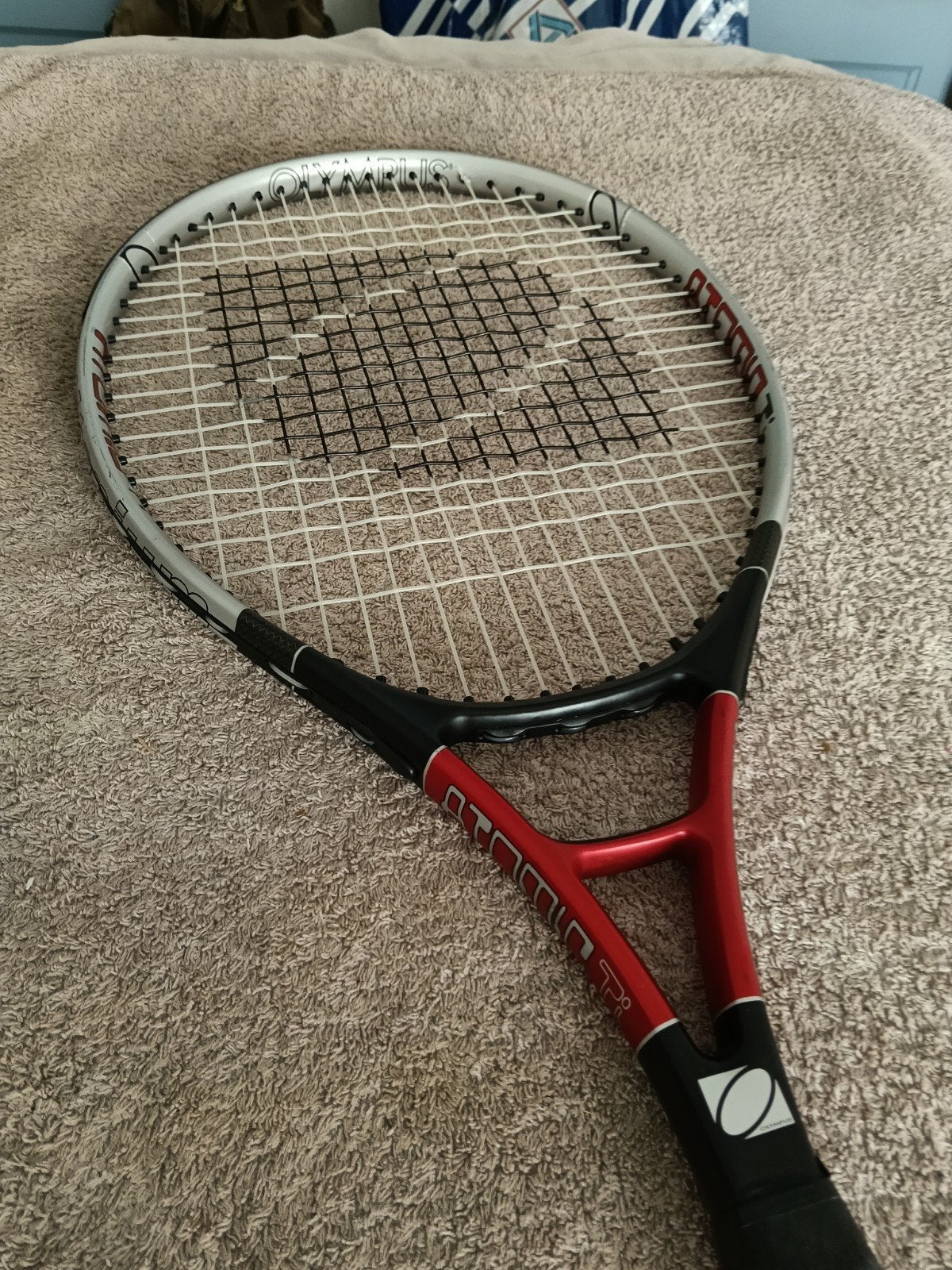 OLYMPUS ATOMIC TITANIUM ANTI TORSION BAR RACKET, Ophalen, Racket, Wilson