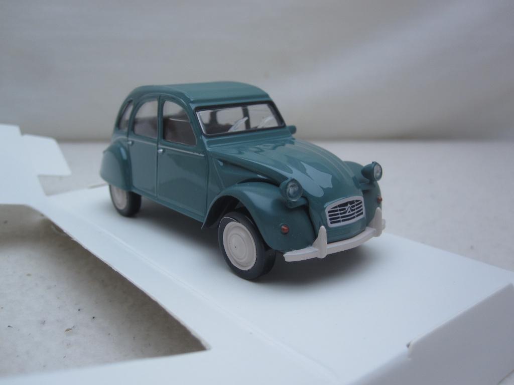 Citroën 2CV 1971 blauw-groen 1:43 Norev, Hobby en Vrije tijd, Ophalen of Verzenden, Nieuw, Auto, Norev