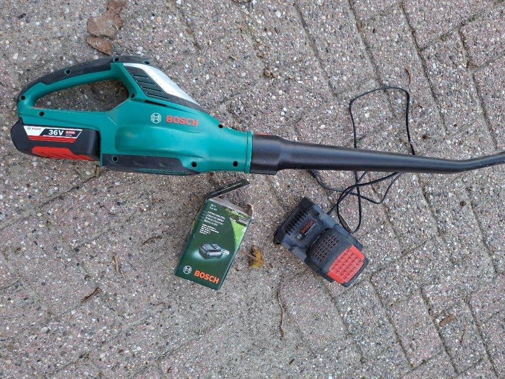 Bladblazer, Handgedragen, Ophalen of Verzenden, Zo goed als nieuw, Bosch, AEG