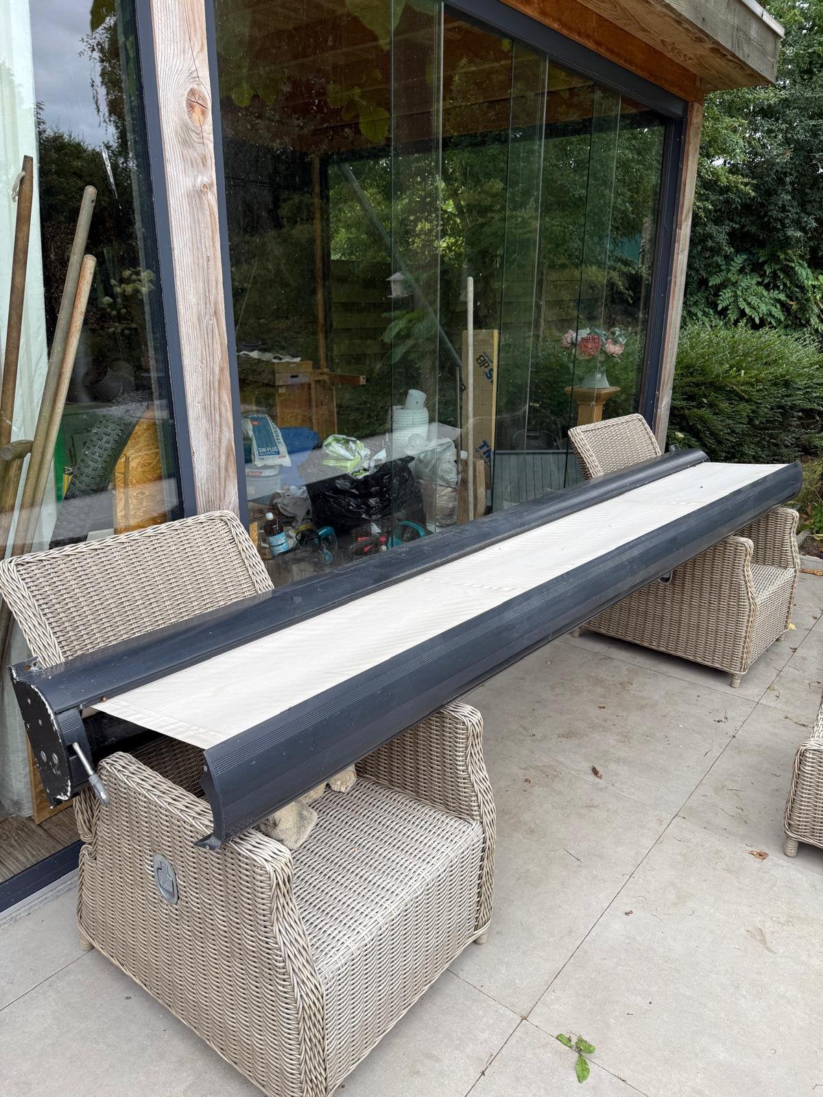 2 x ZANDkleurige zonneschermen 3.21m, Tuin en Terras, Zonneschermen, Ophalen, Gebruikt, Elektrisch, 150 tot 300 cm