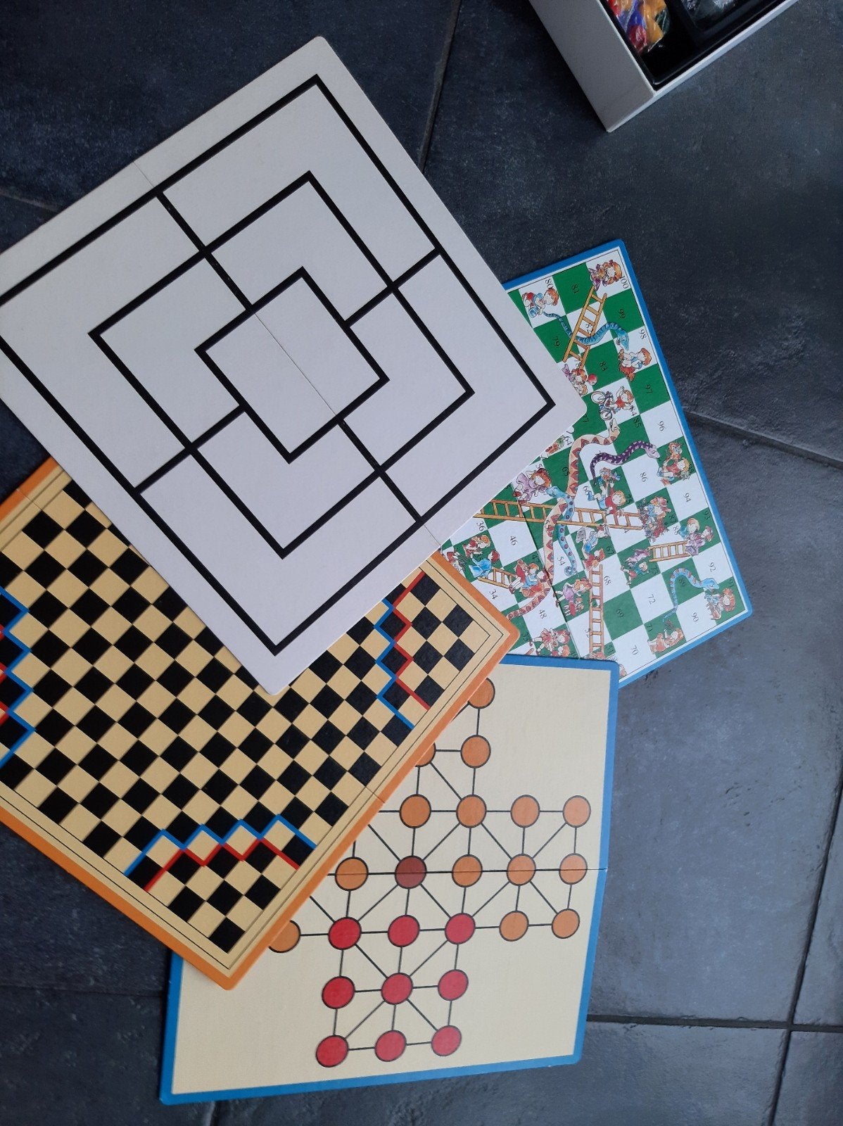 100 Spellen -  volop keuze voor gezin en vriendenkring, Een of twee spelers, Ophalen of Verzenden, Zo goed als nieuw, Peri Spiele
