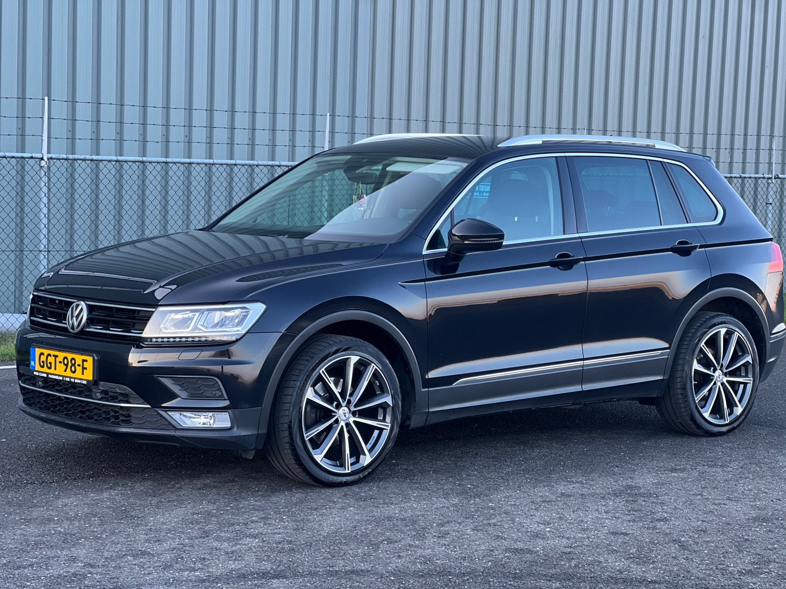 Volkswagen Tiguan 2.0 TDI 110KW 2016 Zwart Led lampen, Auto's, 4 cilinders, 2000 kg, Alcantara, Zwart