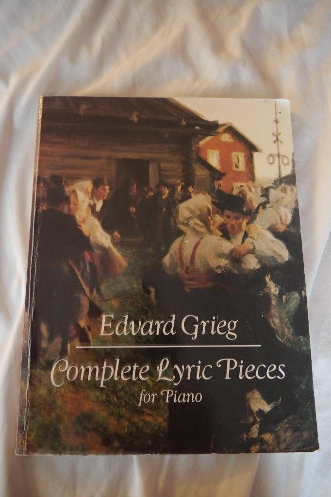 Grieg - Complete Lyric Pieces - Bladmuziek piano, Gebruikt, Klassiek, Ophalen of Verzenden, Artiest of Componist