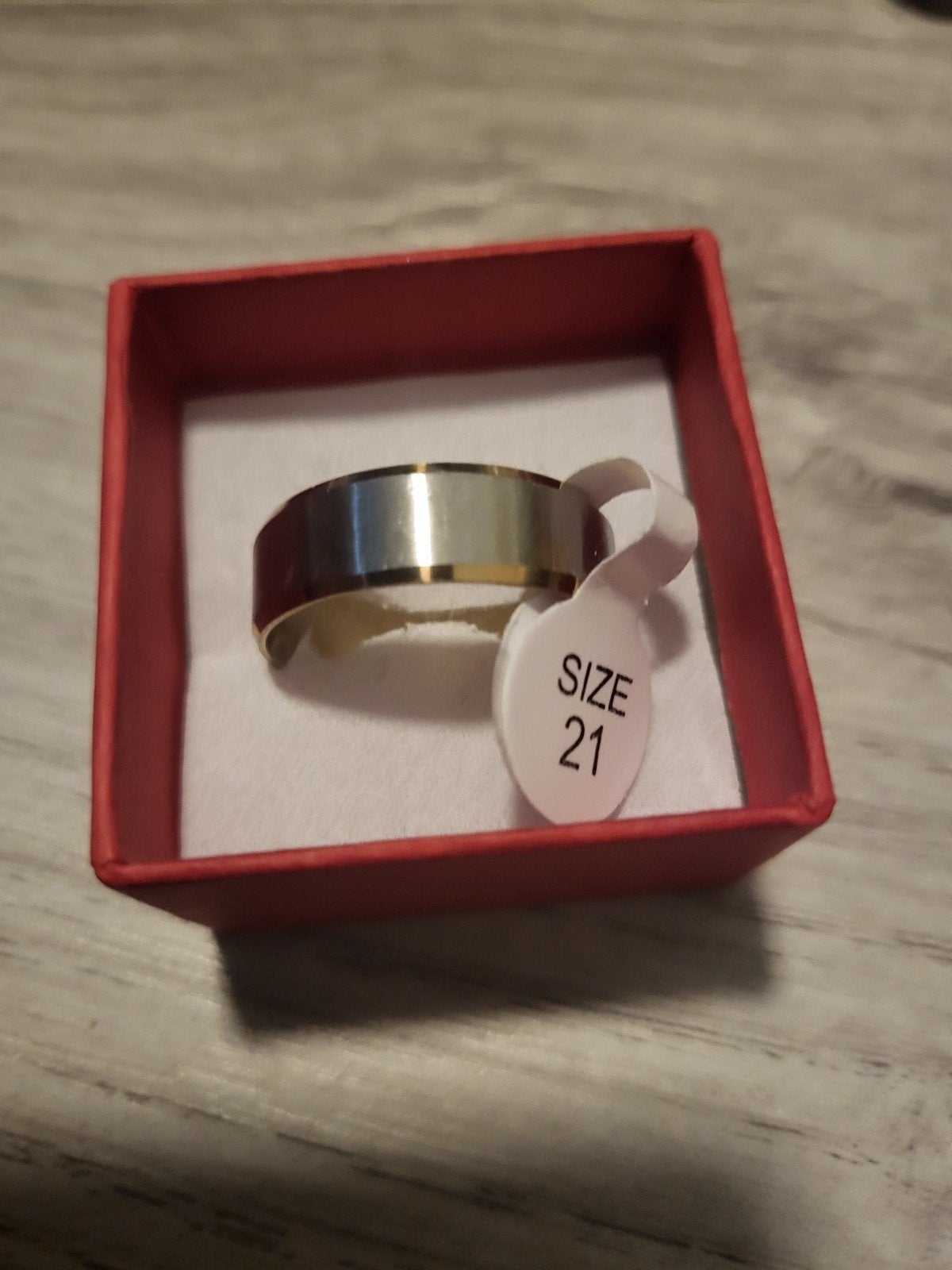Nieuwe Tweekleurige Ring - Maat 21, 20 of groter, IJzer of Staal, Nieuw, Ophalen of Verzenden