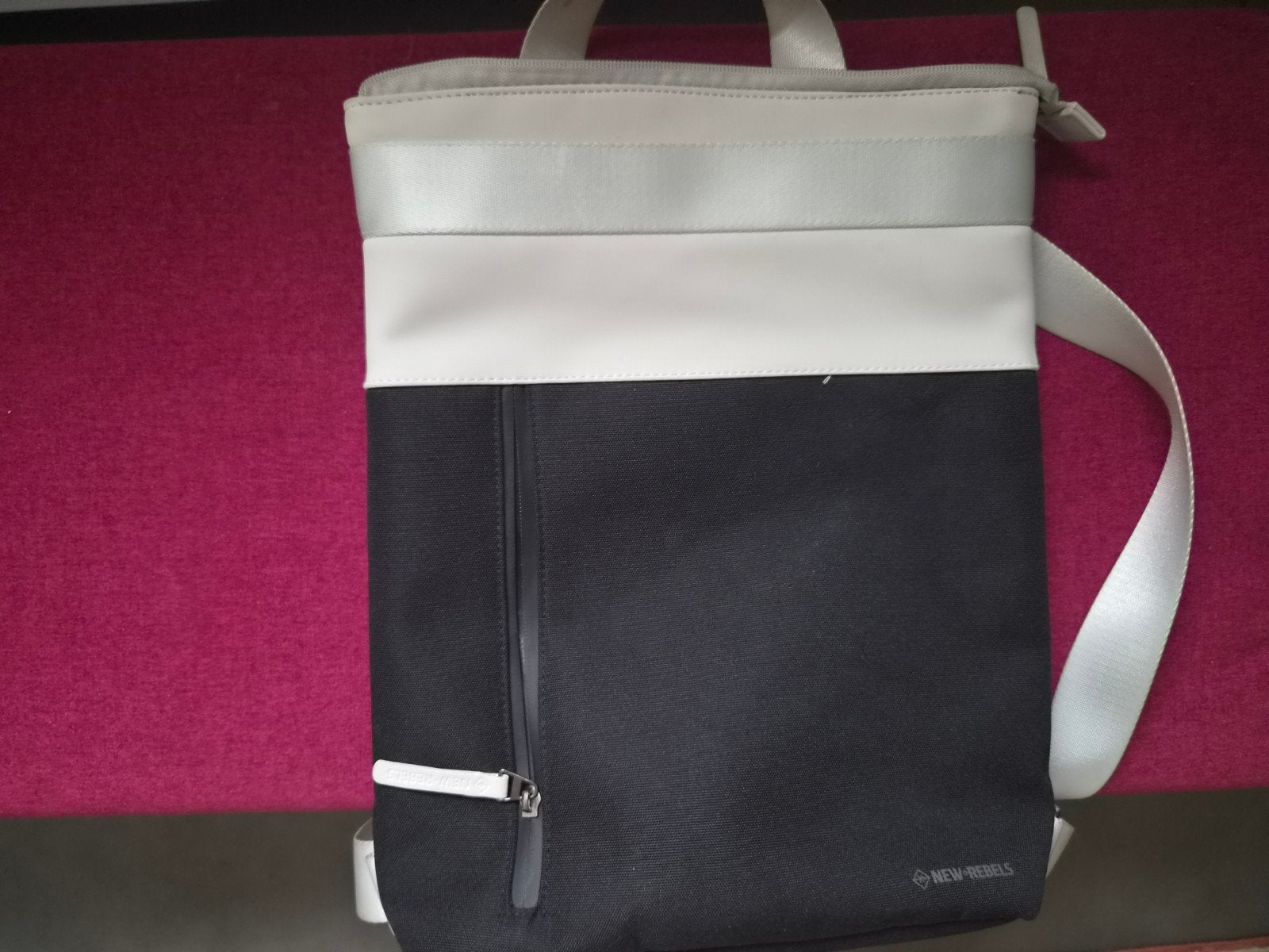 New Rebels rugzak met laptopvak - Ideaal voor reizen, Ophalen of Verzenden, Gebruikt, 25 tot 40 cm, Overige merken
