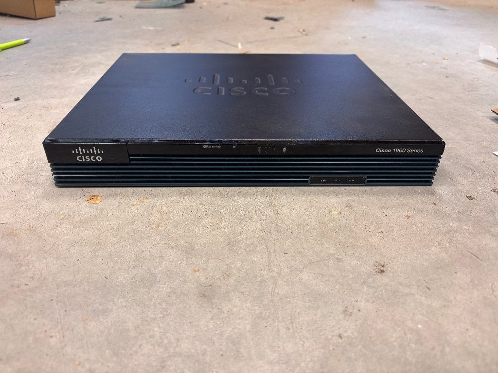 Cisco 1921 router, Computers en Software, Ophalen of Verzenden, Gebruikt, Router, Cisco