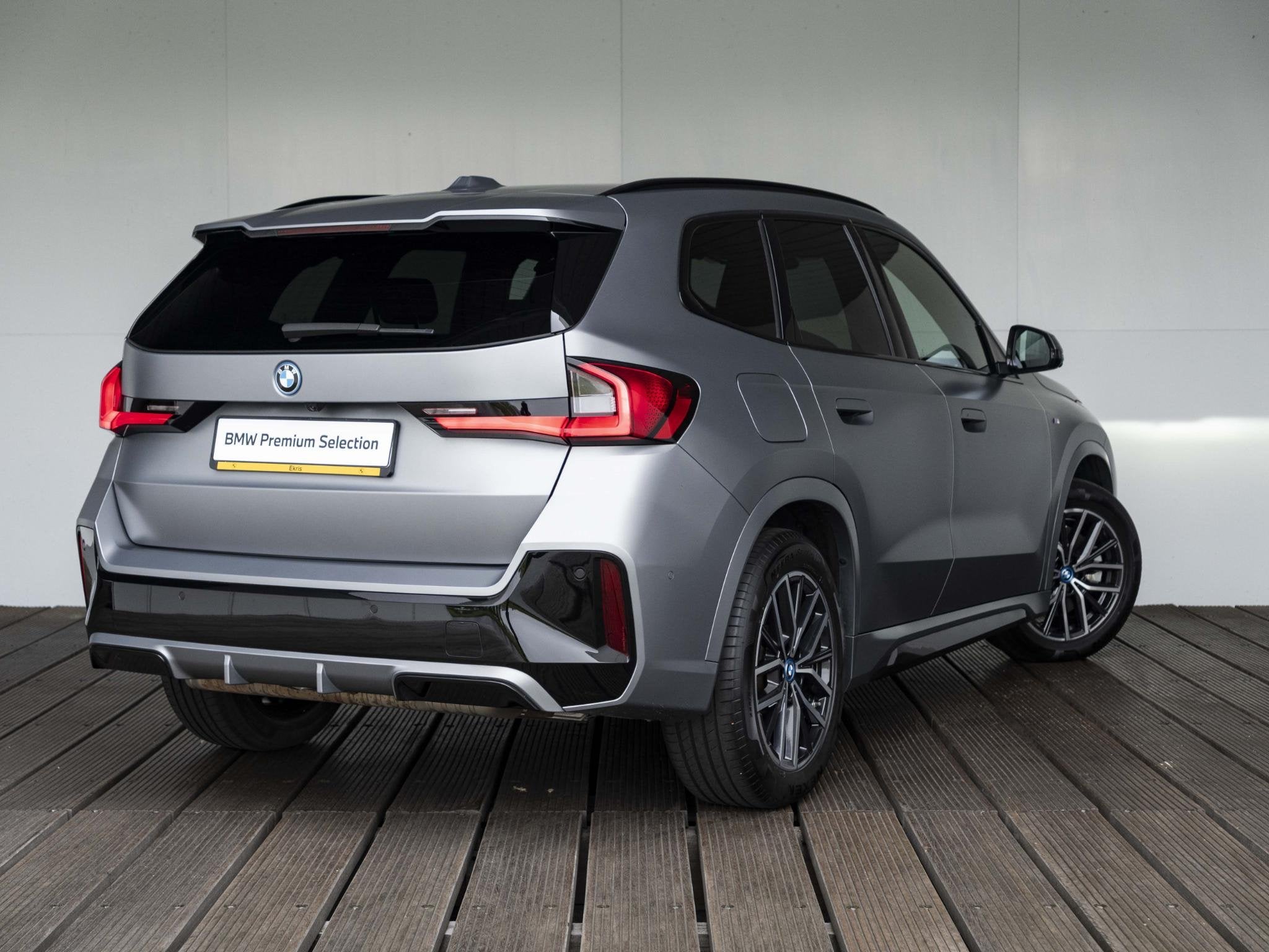 BMW X1 xDrive30e | M Sportpakket | Innovation Pack | Travel, Stof, 105 min, Plug-in hybride, Bedrijf