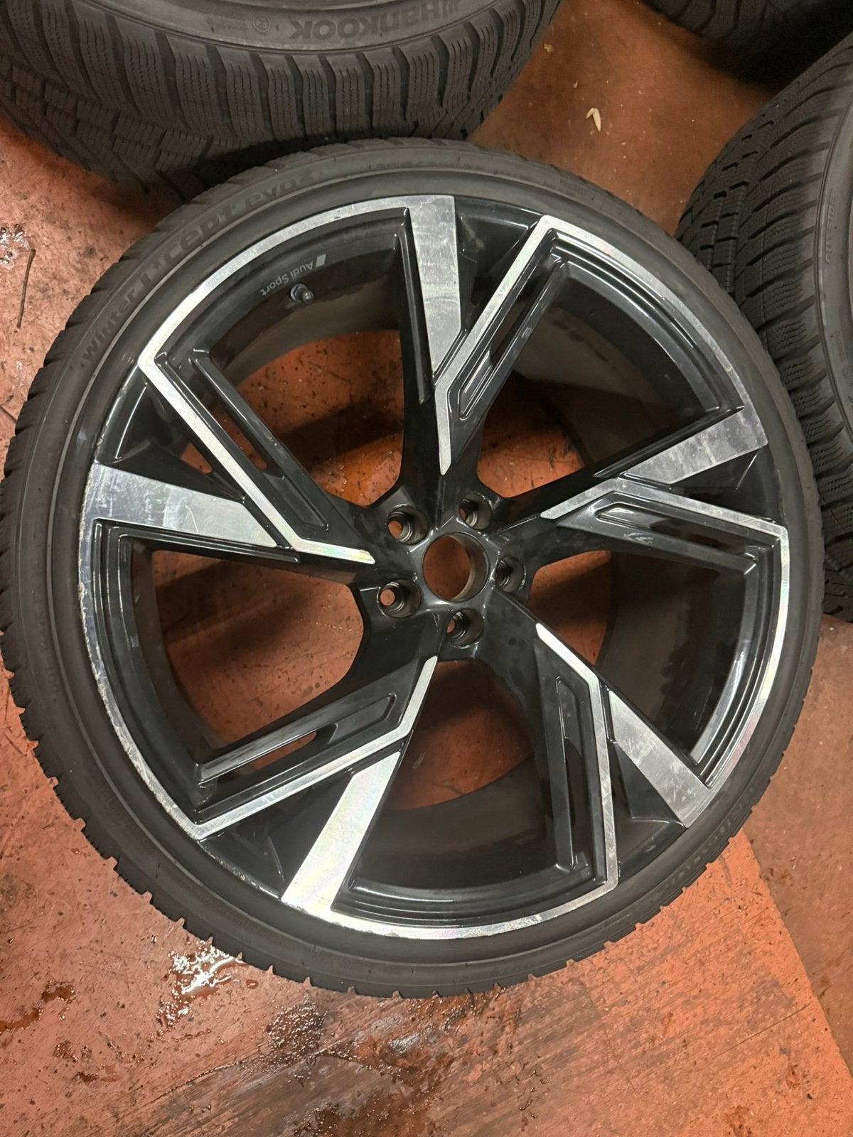 Originele Audi RS6 C8 22 inch velgen Winterbanden OEM set, Gebruikt, 285 mm, Banden en Velgen, Overige maten