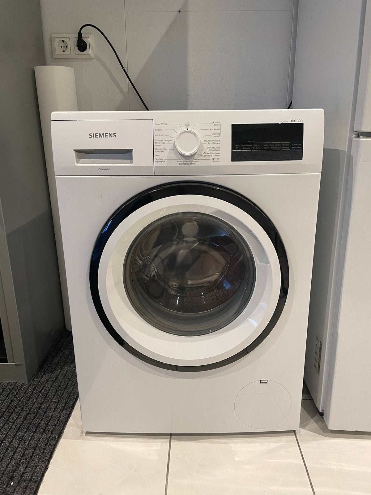 Siemens iQ300 Wasmachine - Zo goed als nieuw, Ophalen, Zo goed als nieuw, Voorlader, 85 tot 90 cm