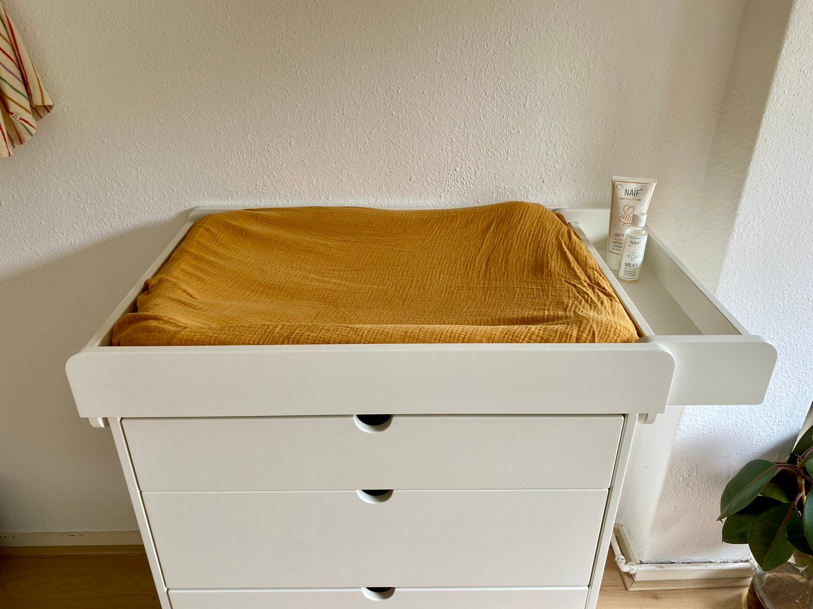 Stokke commode met 3 lades en afneembaar blad, Ophalen, 50 tot 70 cm, Zo goed als nieuw, 75 tot 100 cm