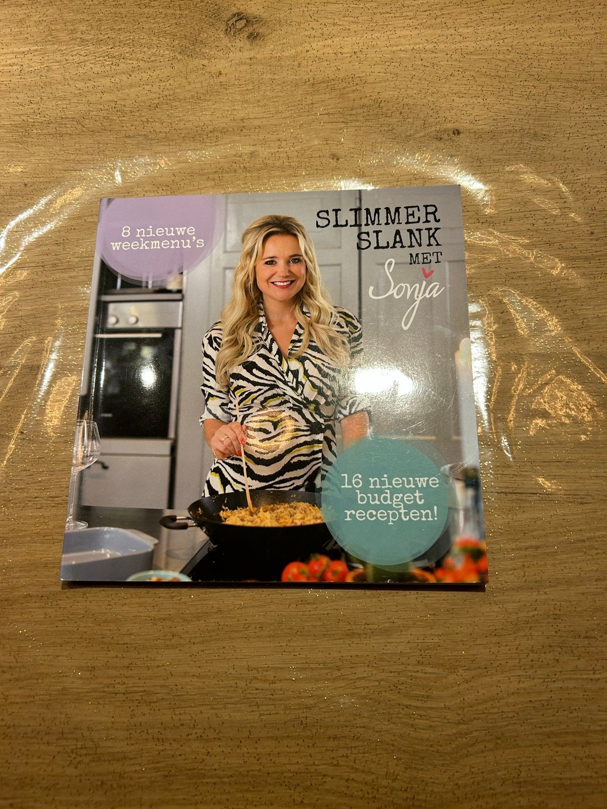 Slimmer Slank met Sonja Bakker, Boeken, Hoofdgerechten, Ophalen of Verzenden, Zo goed als nieuw, Gezond koken