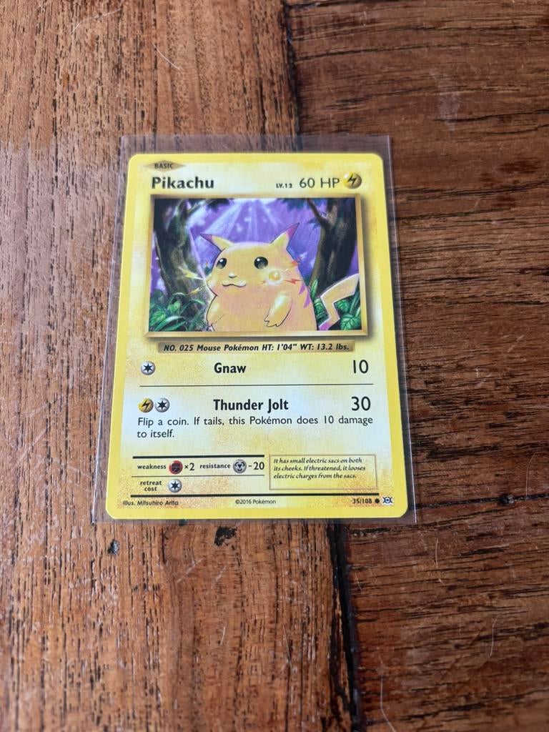 Pikachu pokemon, Hobby en Vrije tijd, Verzamelkaartspellen | Pokémon, Ophalen of Verzenden, Zo goed als nieuw