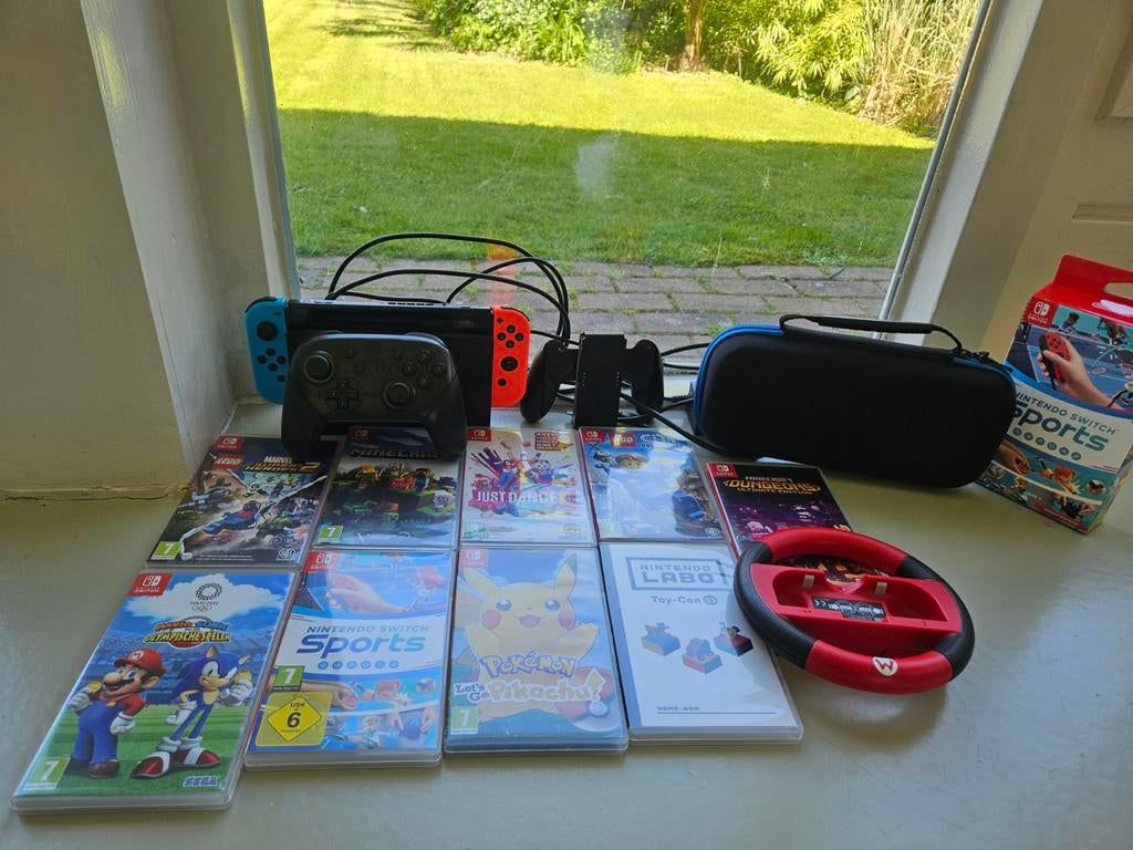 Nintendo switch met games, Spelcomputers en Games, Games | Nintendo Switch, Ophalen, Overige genres, 1 speler, Zo goed als nieuw