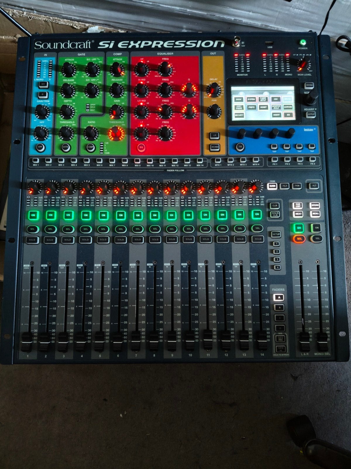 Soundcraft Si expression digitale mengtafel, met defect!!!, Muziek en Instrumenten, Ophalen of Verzenden, Gebruikt, 20 kanalen of meer