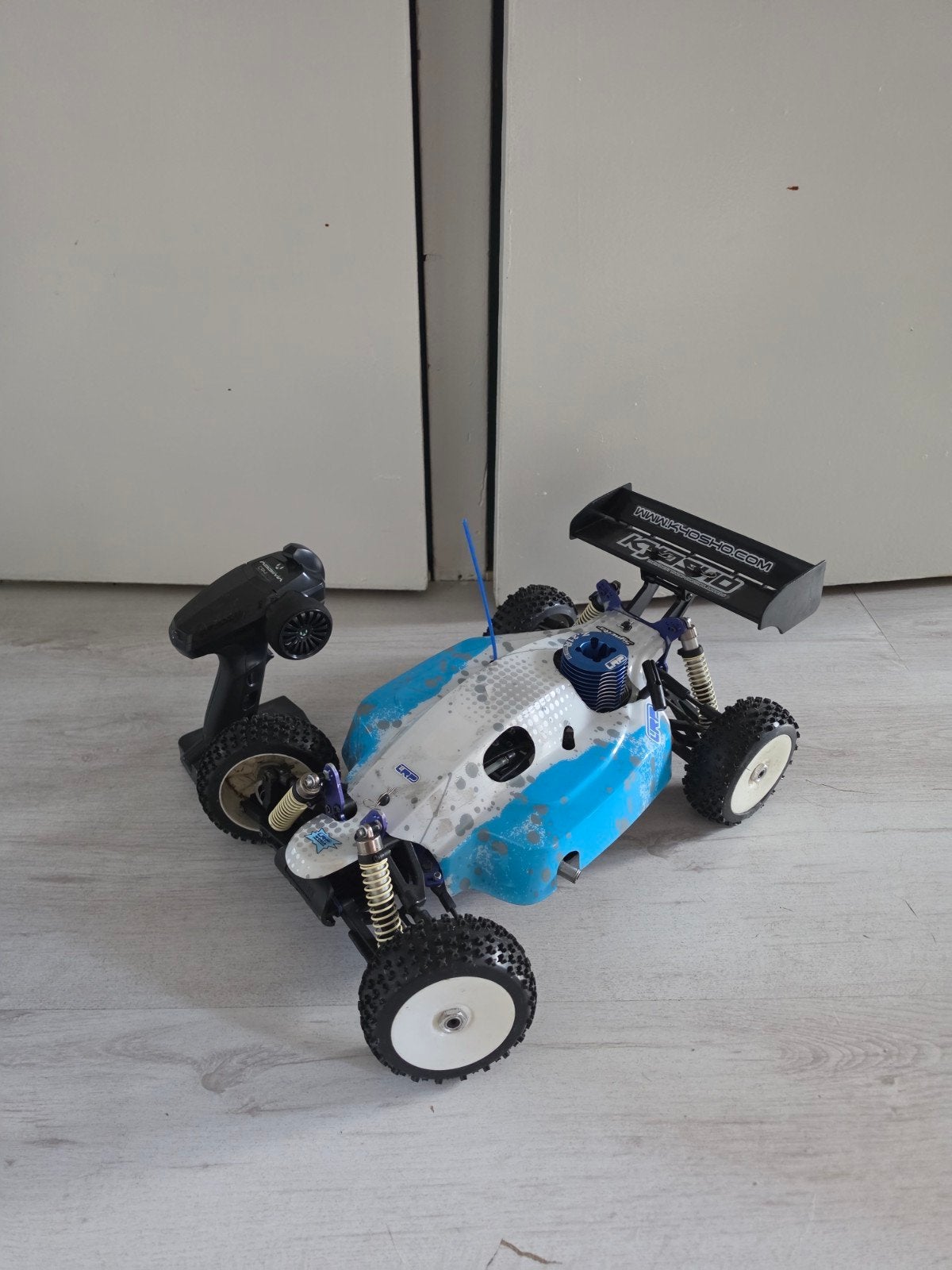 kyosho nitro rc buggy, Hobby en Vrije tijd, Auto offroad, Ophalen of Verzenden, Zo goed als nieuw, Schaal 1:8