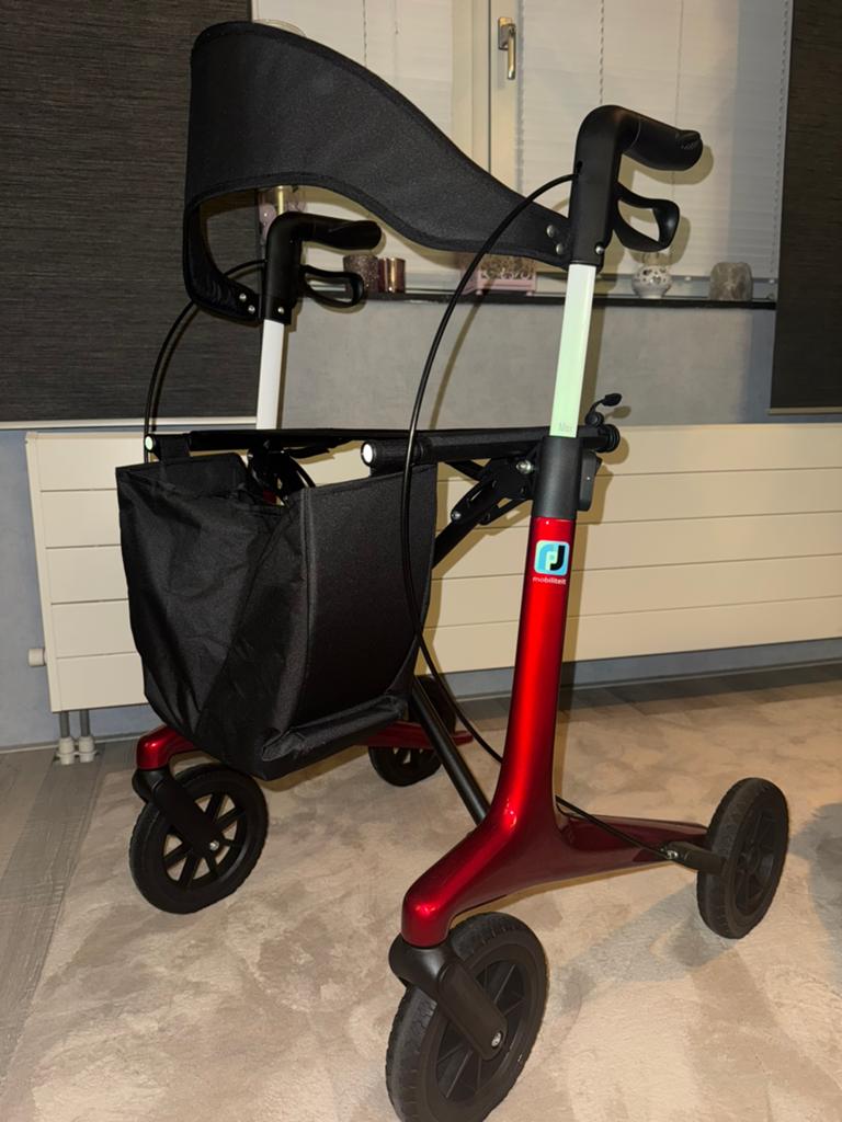Lichtgewicht carbon rollator (5kg) nieuw niet gebruikt, Ophalen of Verzenden, Lichtgewicht, Zo goed als nieuw