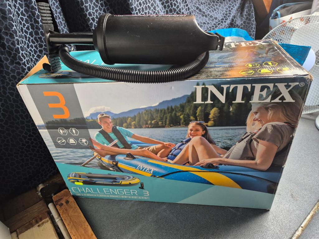 Intex opblaasbare boot., Ophalen