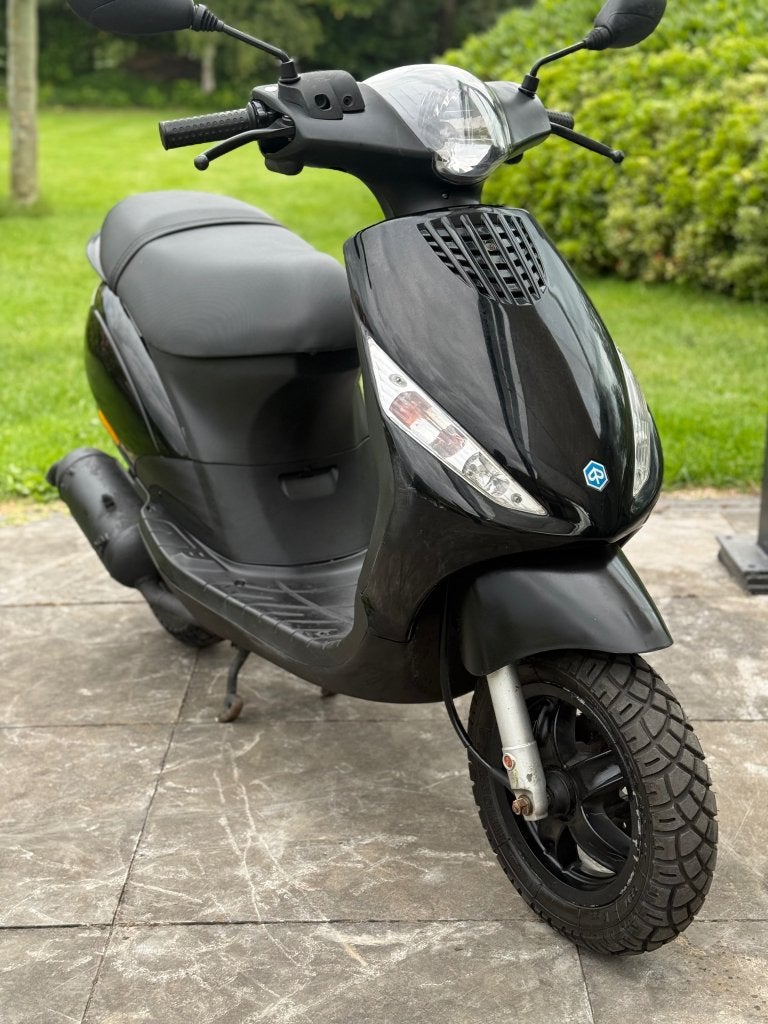 ⭐️Piaggio zip 2 takt brom 2016 Glans Zwart⭐️