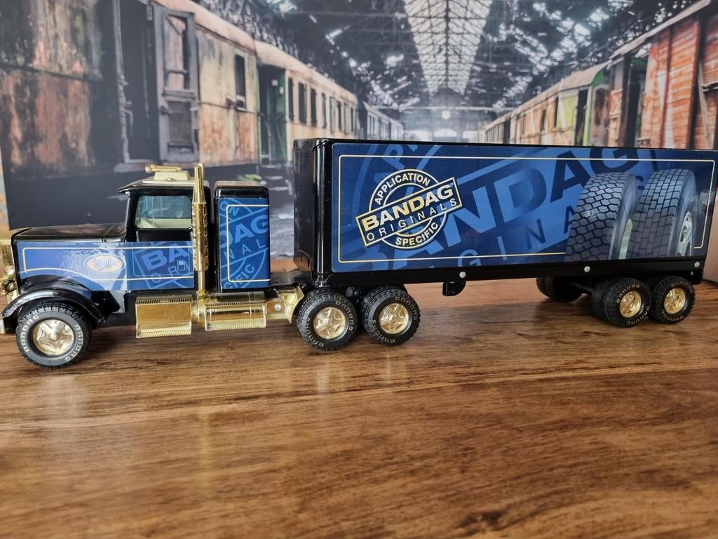 Bandag Vrachtwagen met Trailer Model, Verzamelen, Speelgoed, Zo goed als nieuw, Ophalen of Verzenden