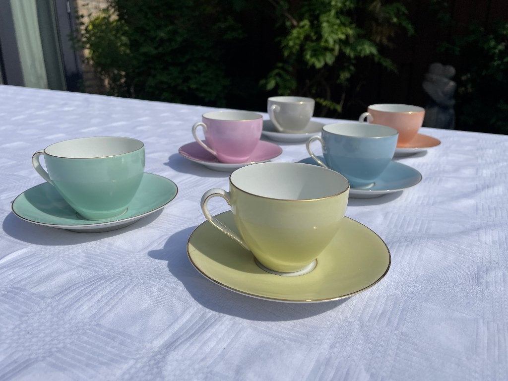 Arzberg Pastel set van 6 kop en schotels vintage porselein, Ophalen of Verzenden, Zo goed als nieuw, Porselein, Kop en/of schotel