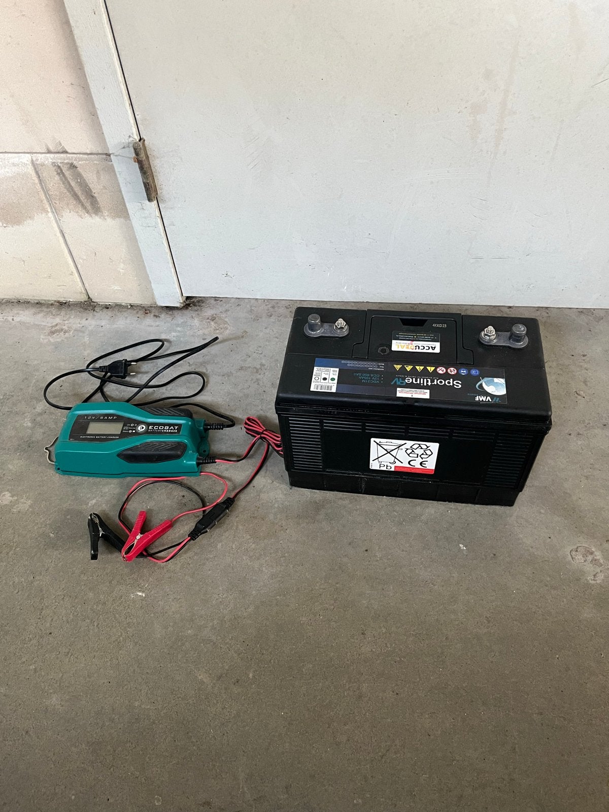 VMF Sportline RV 12V 105Ah Accu + Ecobat 12V / 8A Acculader, Ophalen of Verzenden, Gebruikt, Motor en Techniek