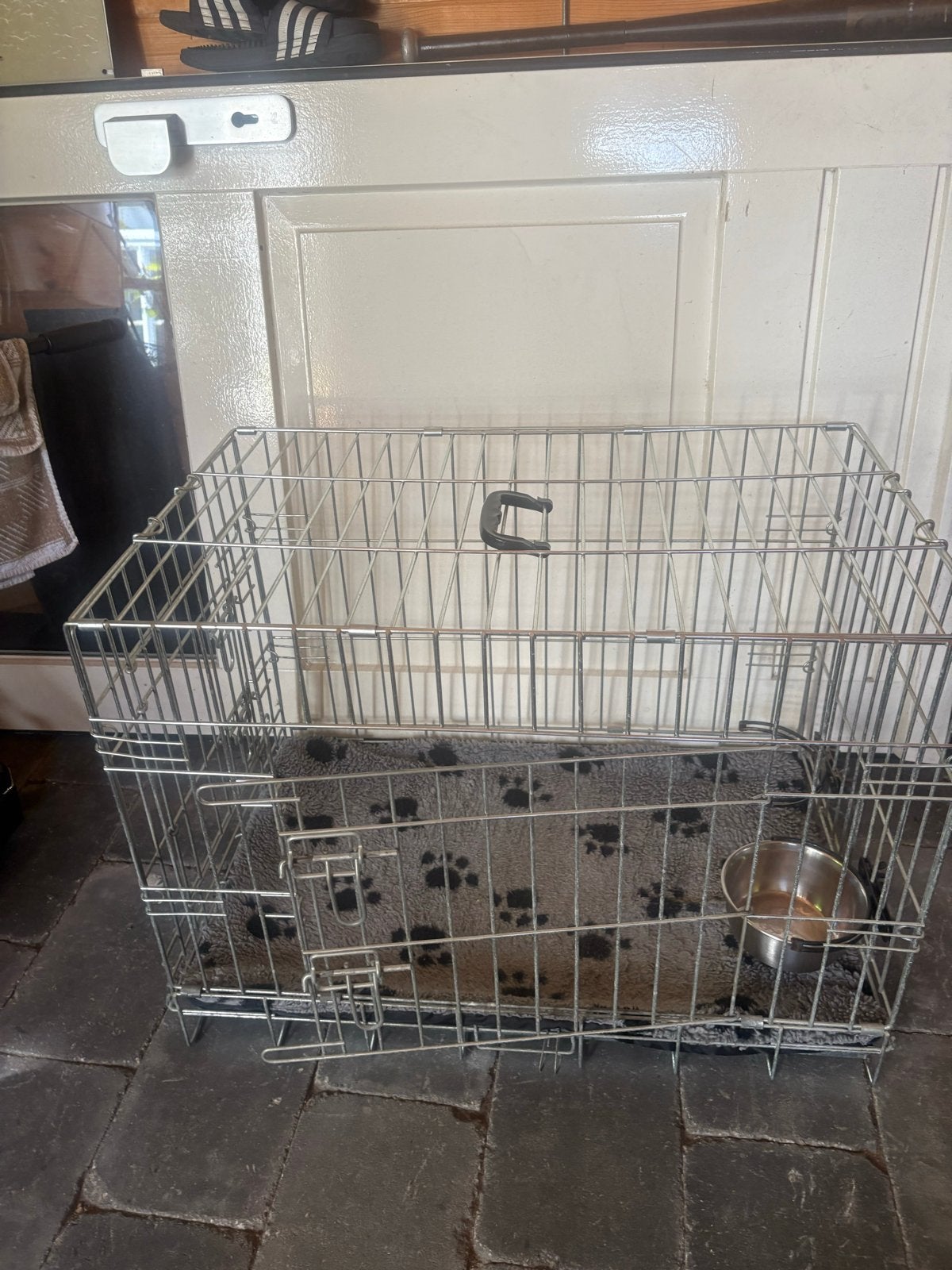 Hondenbenches, Dieren en Toebehoren, Ophalen, Zo goed als nieuw