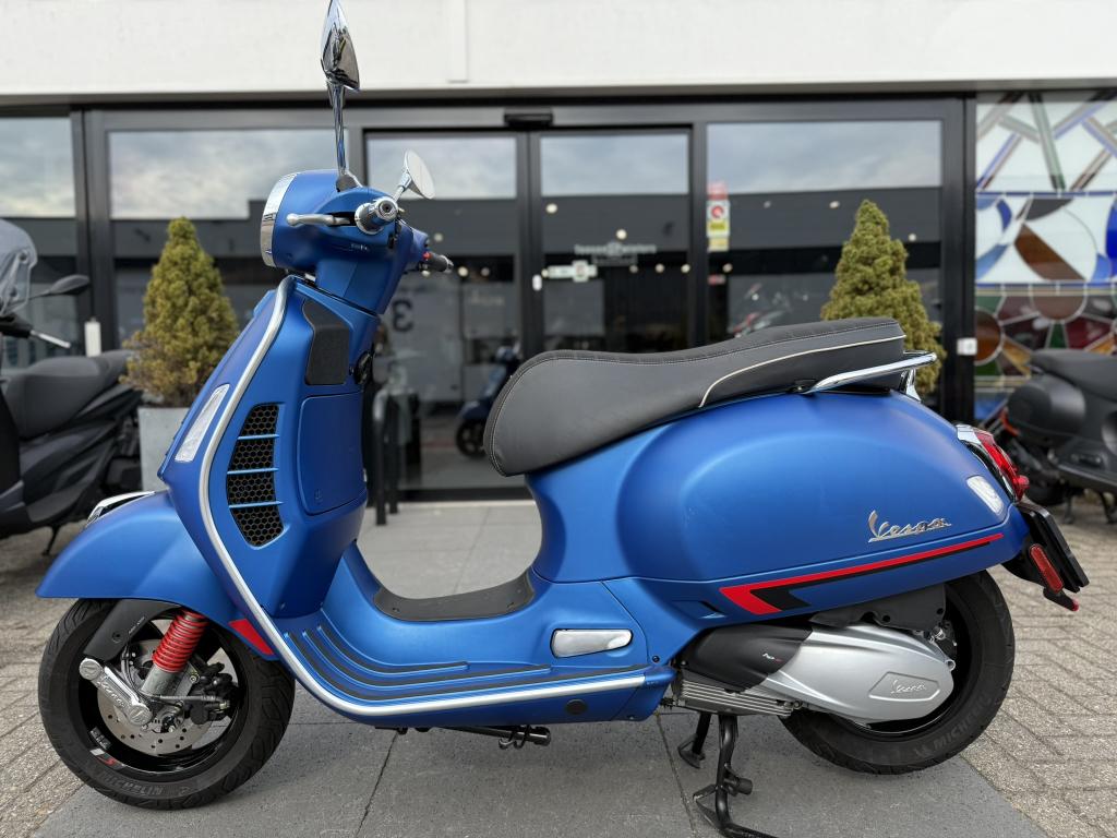 Vespa GTS 300 cc Super Sport HPE Eindjaar deal, Niet ingevuld, Scooter, 300 cc, Bedrijf