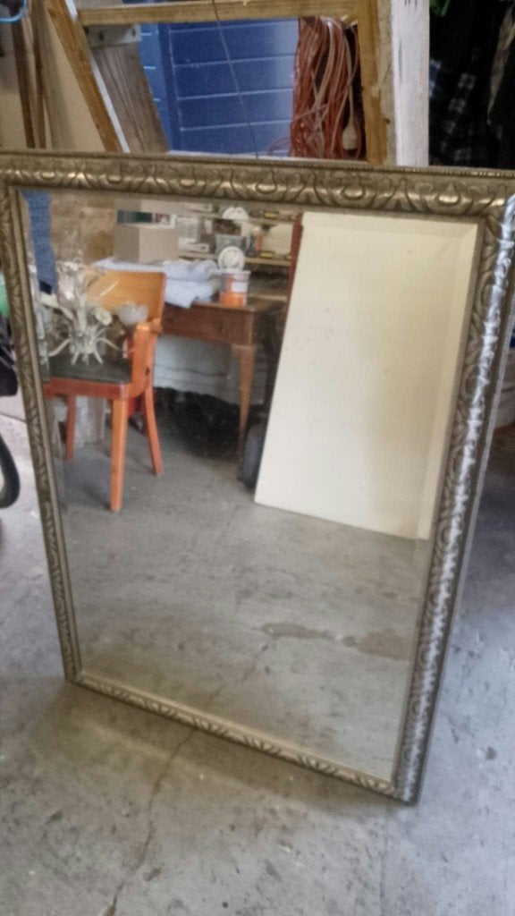 Zilverkleurige grote spiegel in goede staat 5 euro, Huis en Inrichting, Ophalen, Zo goed als nieuw, 75 tot 100 cm, Minder dan 100 cm