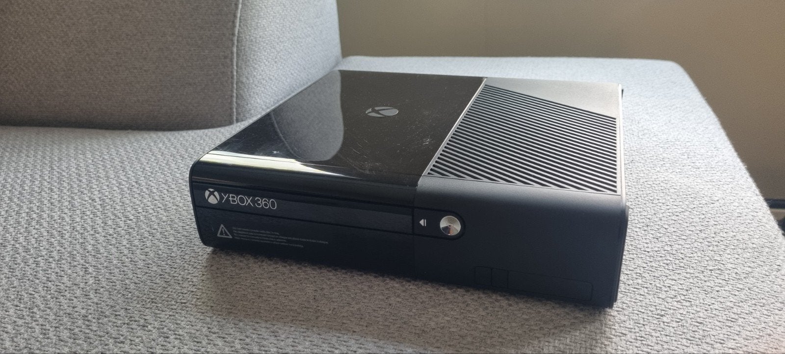 xbox 360 E (alleen console), Gebruikt, 4 GB, 360 E, Ophalen of Verzenden
