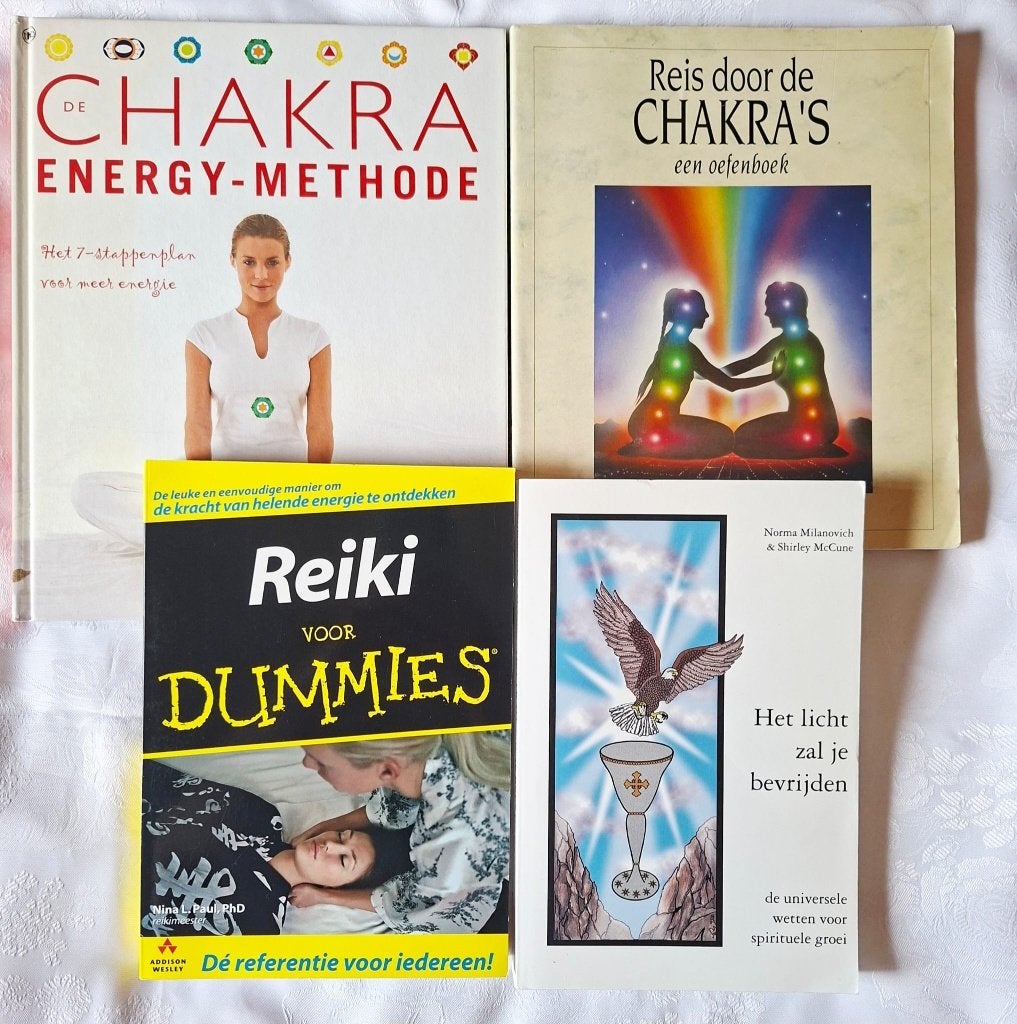 Chakra reiki affirmaties symbolen, Boeken, Ophalen of Verzenden, Zo goed als nieuw, Spiritualiteit algemeen, Overige typen