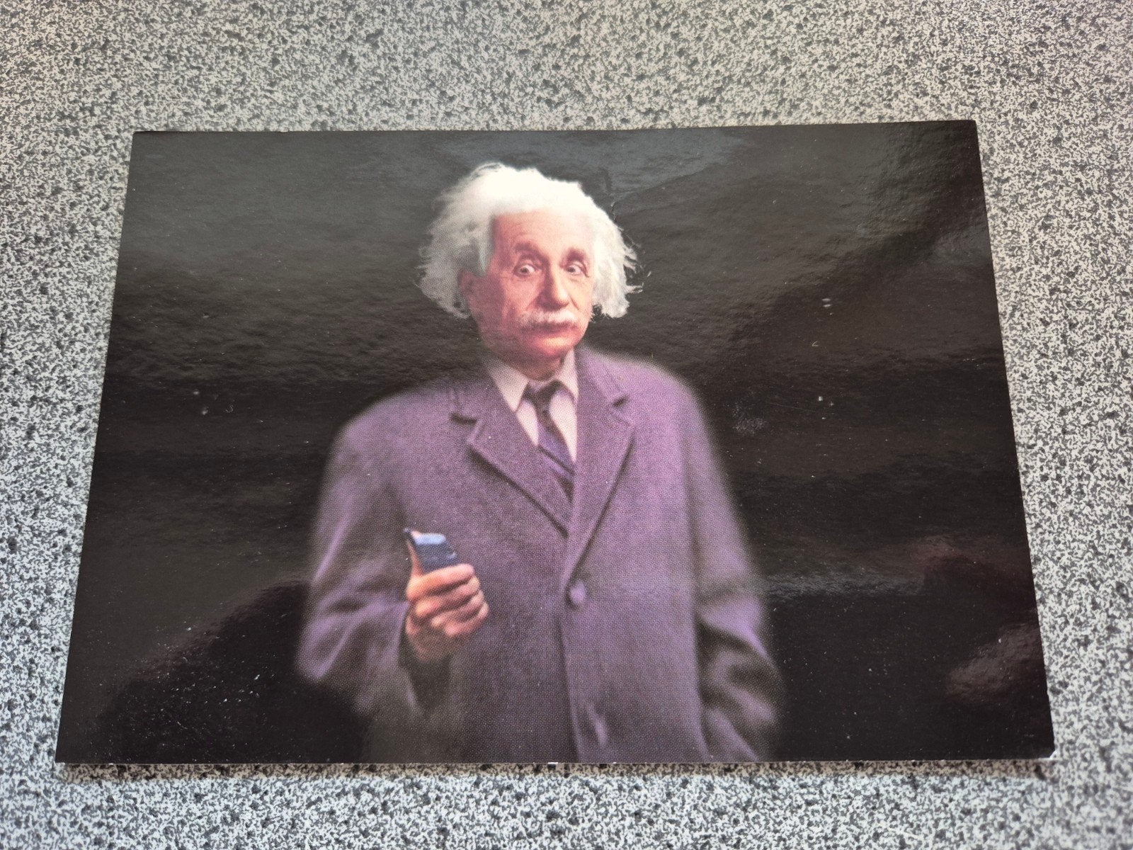 Boomerang Ansichtkaart Albert Einstein Mobilsjov, Verzamelen, Ansichtkaarten | Nederland, Ophalen of Verzenden, 1980 tot heden