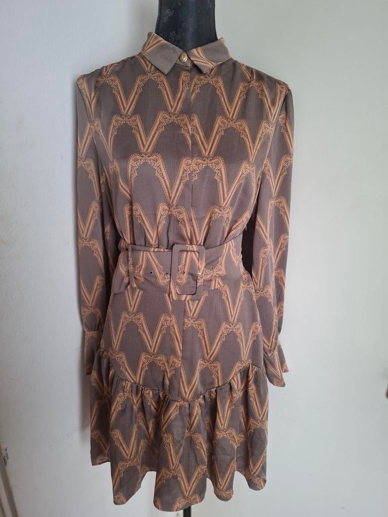 Josh V Renske jurk - V logo print - maat M, Maat 38/40 (M), Verzenden, Beige, Zo goed als nieuw